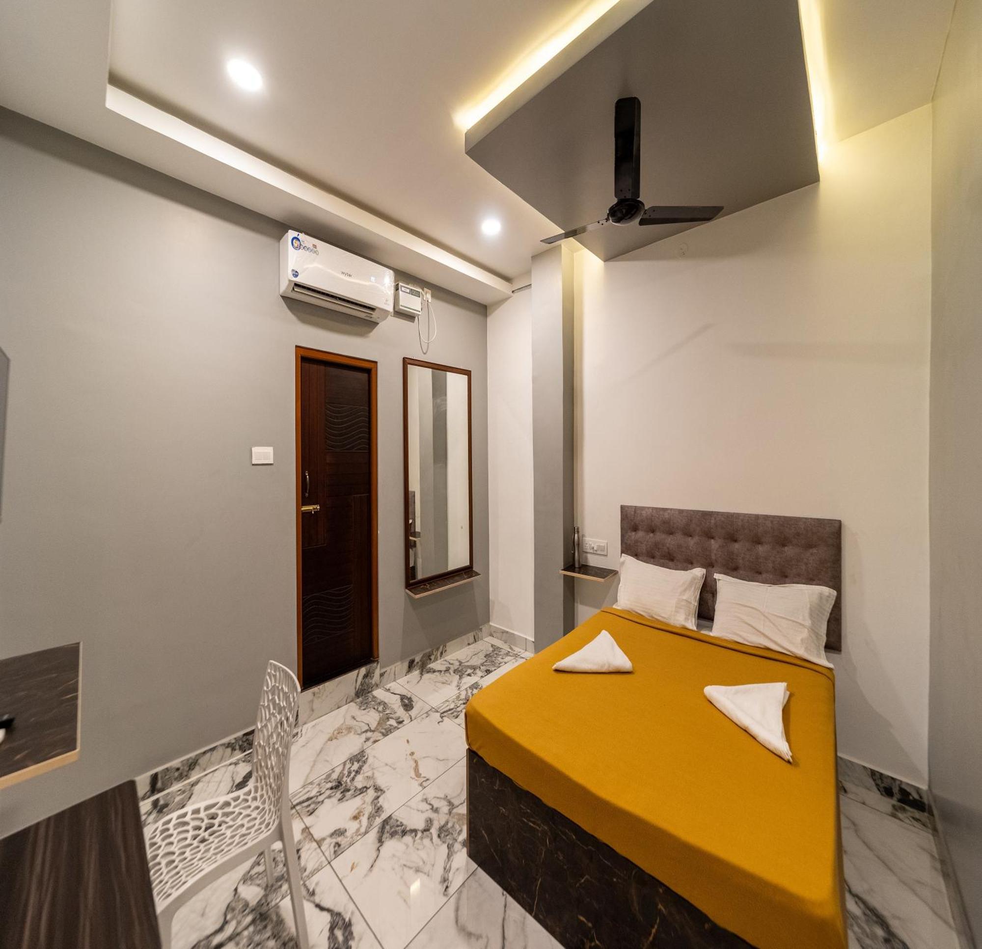 Hotel Bees Puducherry Eksteriør billede